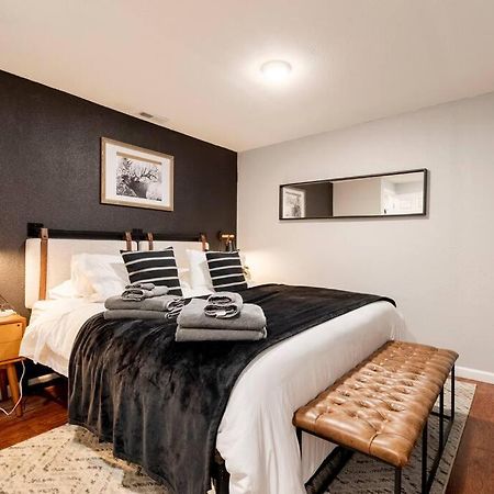 Adorable 2-Bedroom Modern Basement Denver Luaran gambar
