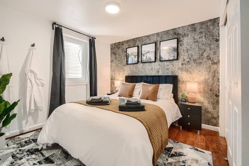 Adorable 2-Bedroom Modern Basement Denver Luaran gambar