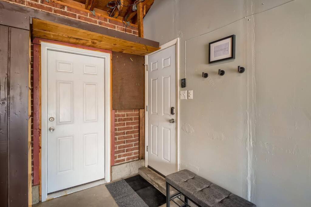 Adorable 2-Bedroom Modern Basement Denver Luaran gambar