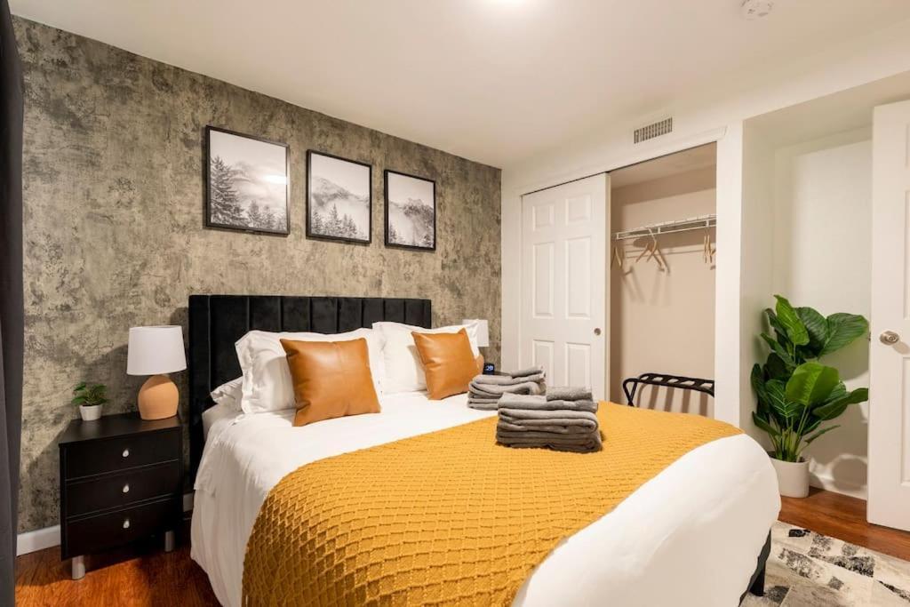 Adorable 2-Bedroom Modern Basement Denver Luaran gambar