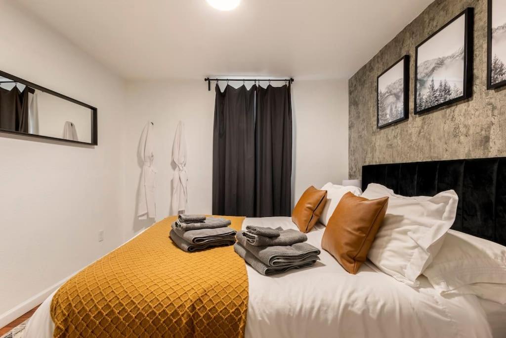 Adorable 2-Bedroom Modern Basement Denver Luaran gambar